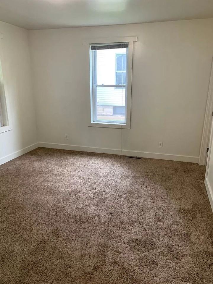 609 S Washington St #609 - Photo 3 of 16