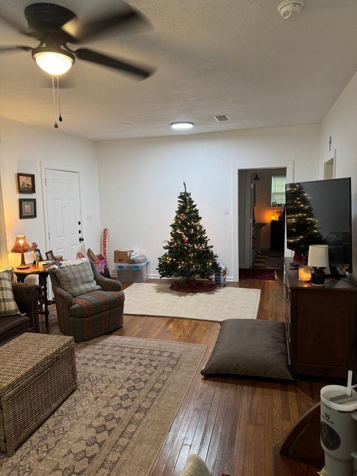 1300 1300 Antone - Main House - Photo 5 of 18