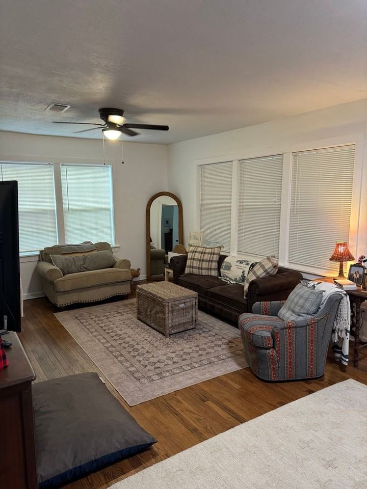 1300 1300 Antone - Main House - Photo 7 of 18