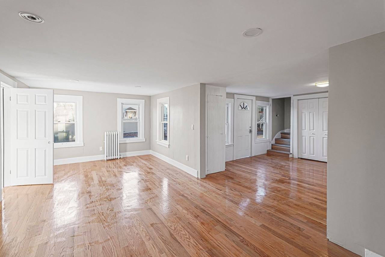 29 Glendale St - Photo 2 of 24