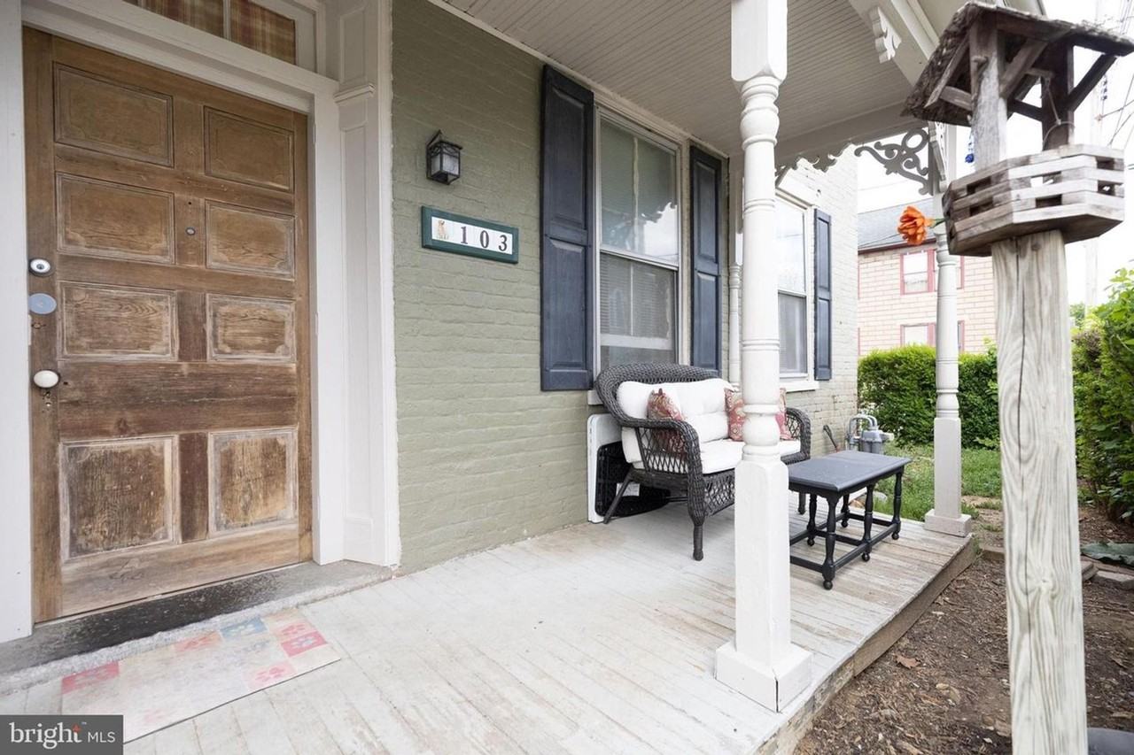 103 W Seminary St - Photo 3 of 10