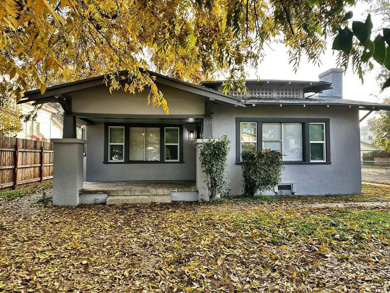 620 S Court St - Photo 2 of 14