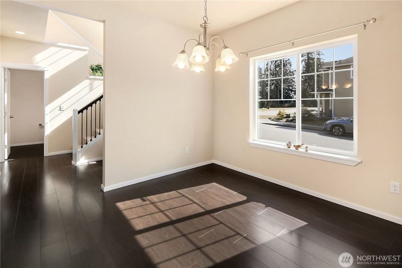 4433 147th Pl Se - Photo 3 of 19
