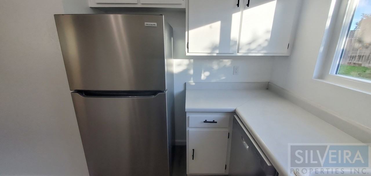 1026 W Hermosa Dr - Photo 5 of 30