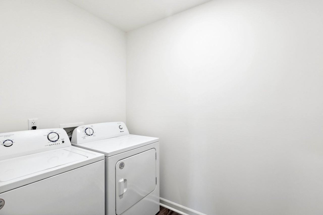 217 Foster St - Photo 4 of 30