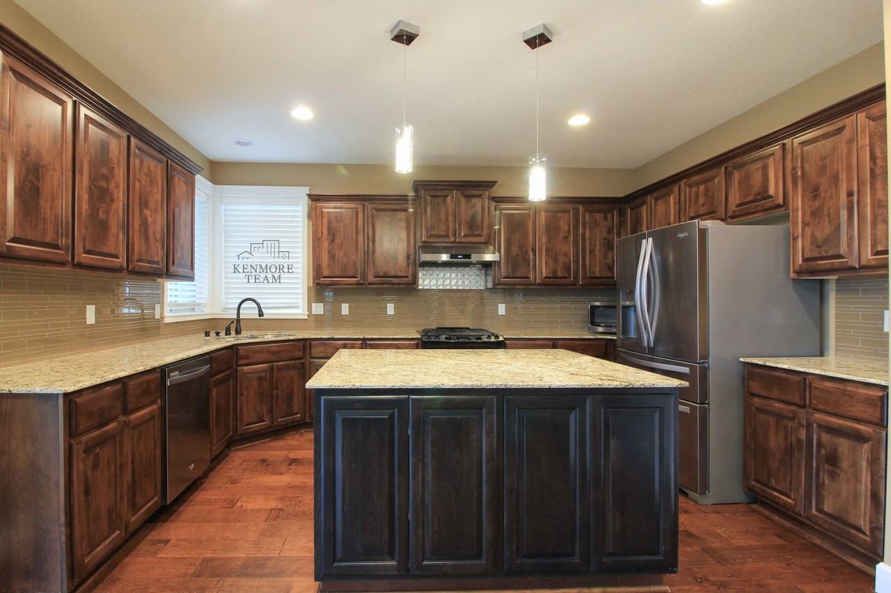 1606 Penny Ln - Photo 2 of 15