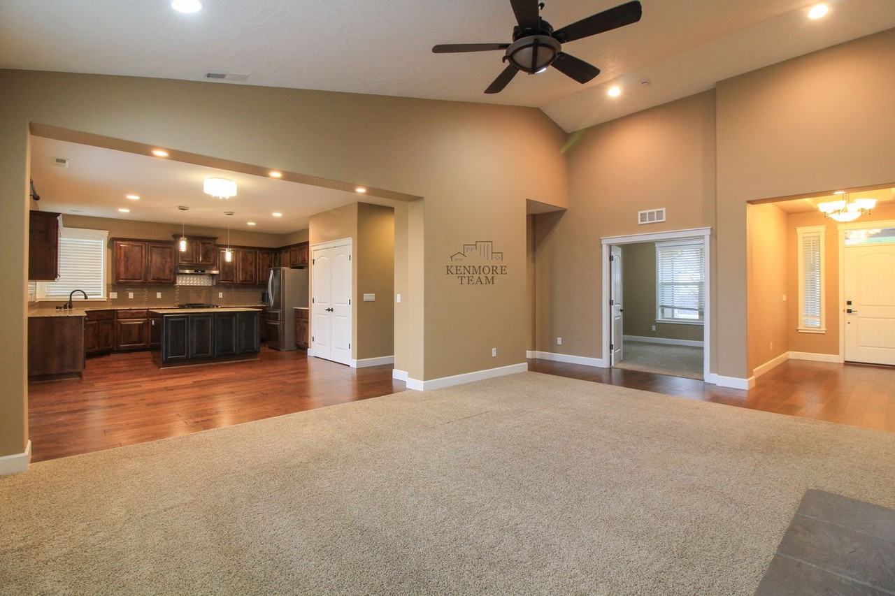 1606 Penny Ln - Photo 6 of 15