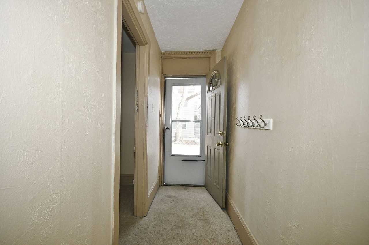 54 S 19th St - Photo 3 of 28