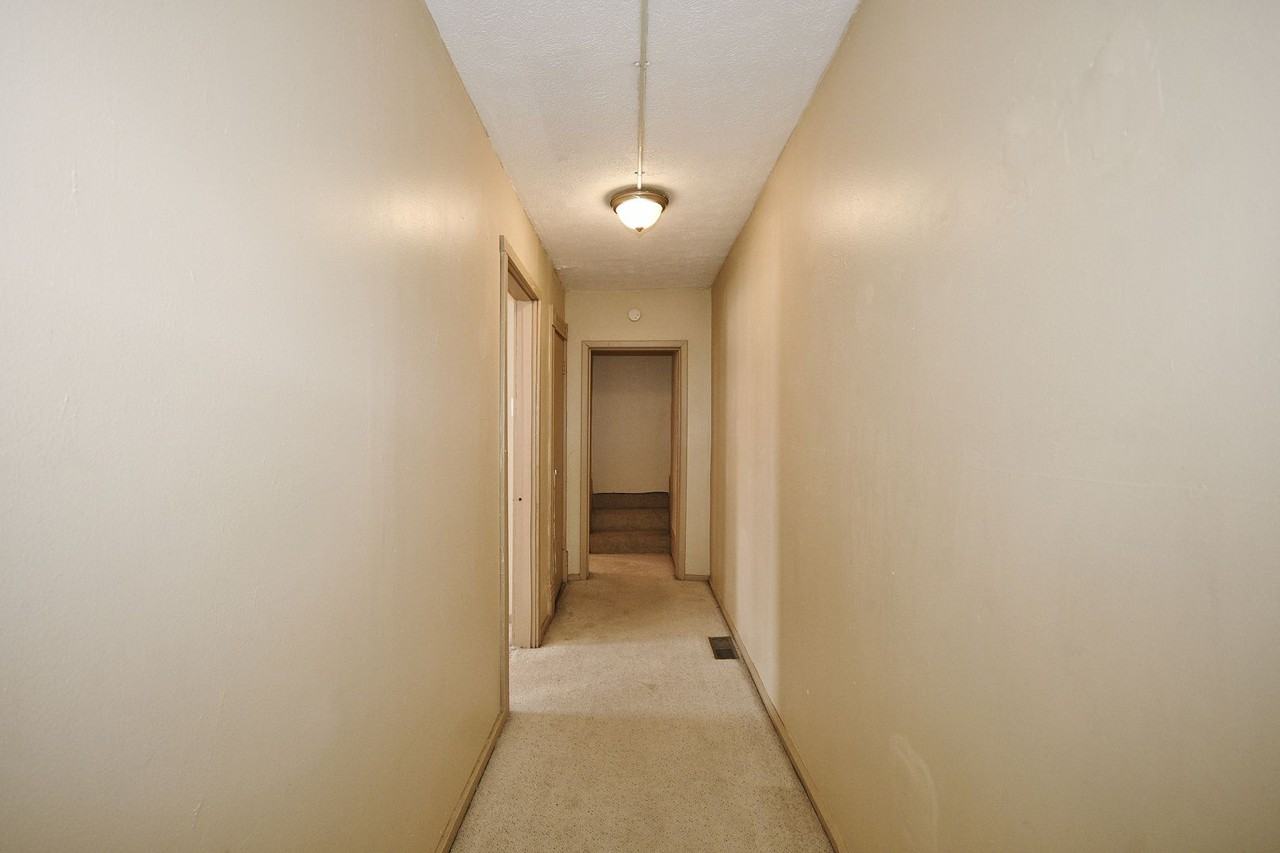 54 S 19th St - Photo 6 of 28