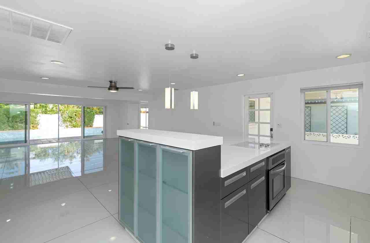 4222 E Indianola Ave - Photo 3 of 25