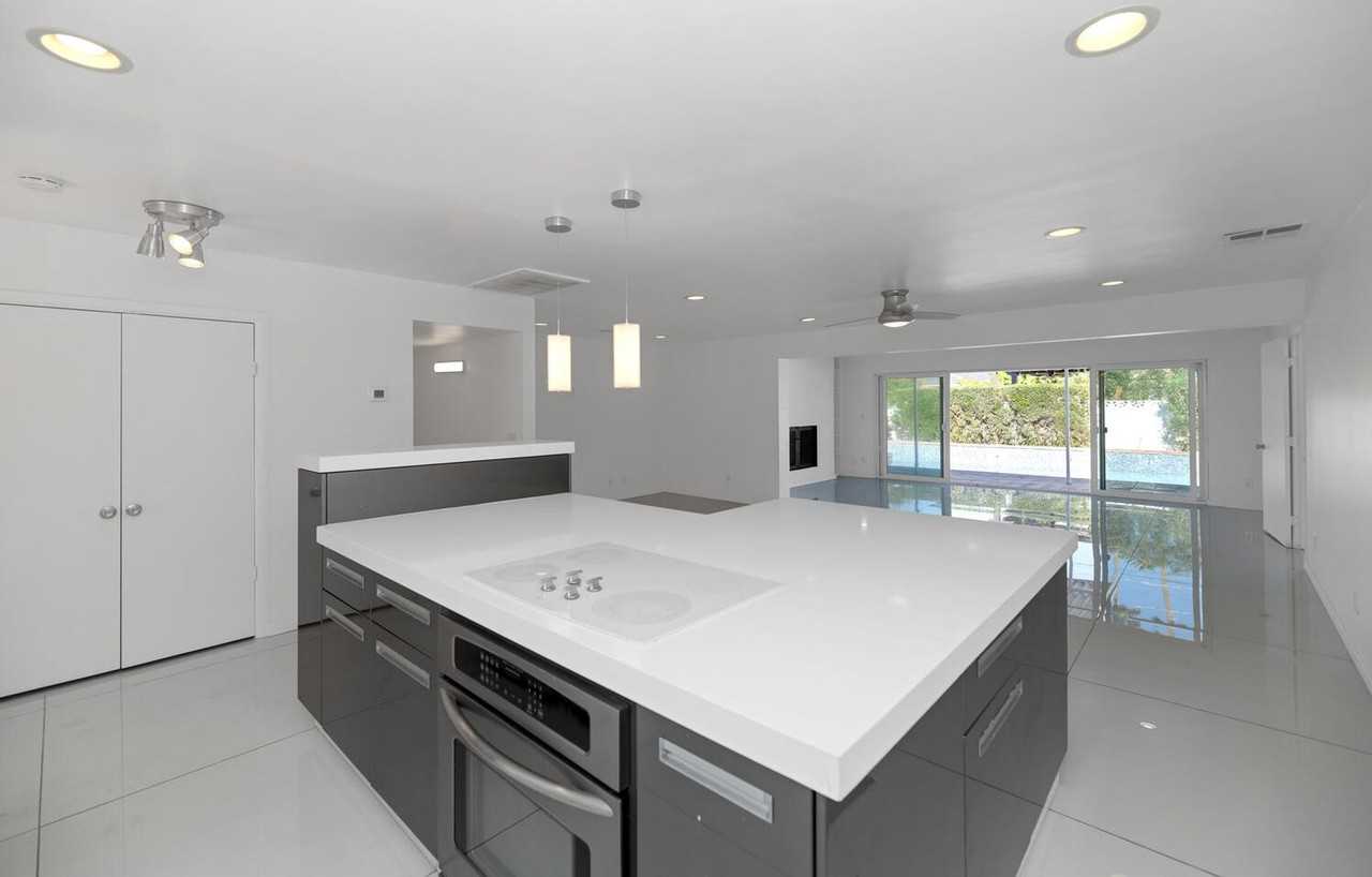 4222 E Indianola Ave - Photo 4 of 25