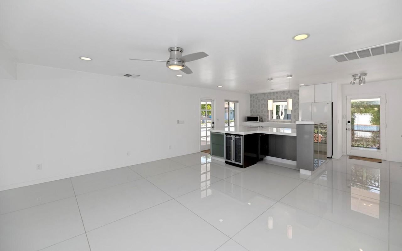 4222 E Indianola Ave - Photo 6 of 25