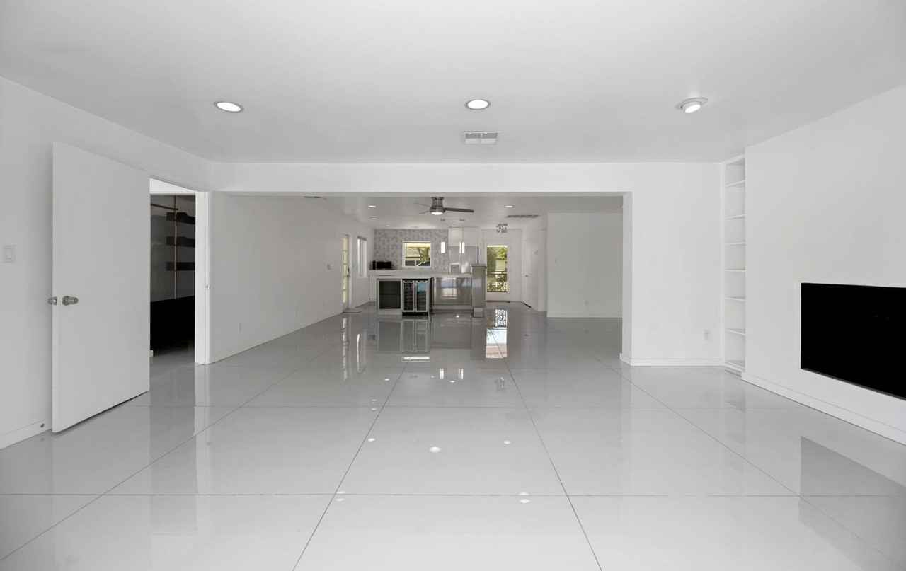 4222 E Indianola Ave - Photo 7 of 25