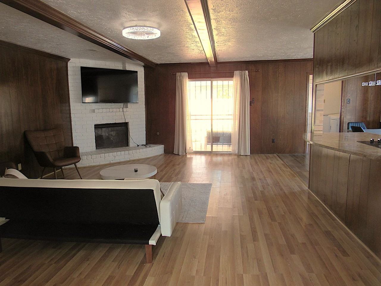 13526 Brook Hollow Dr - Photo 6 of 31