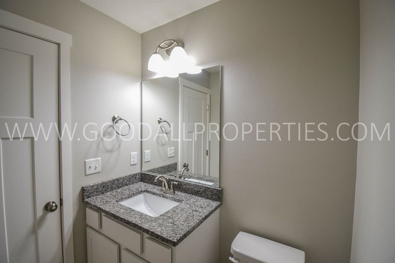 2726 Nw Kate Shelley Ln - Photo 7 of 18