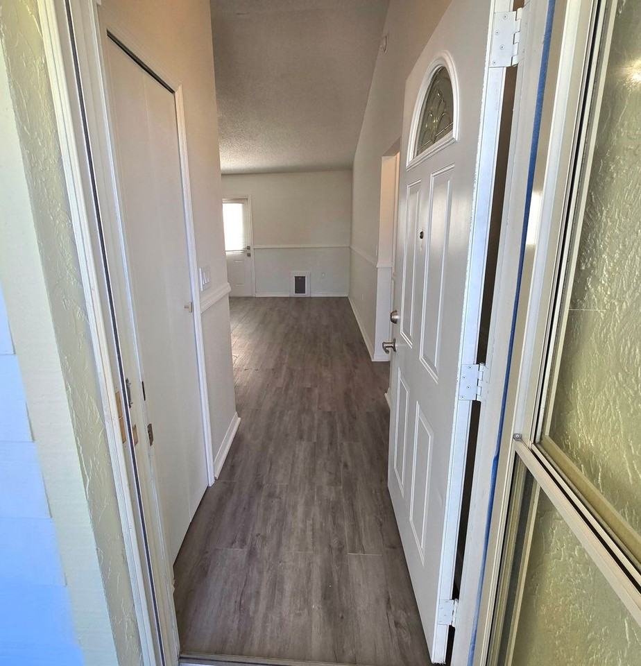 9 Colrain Way - Photo 2 of 23