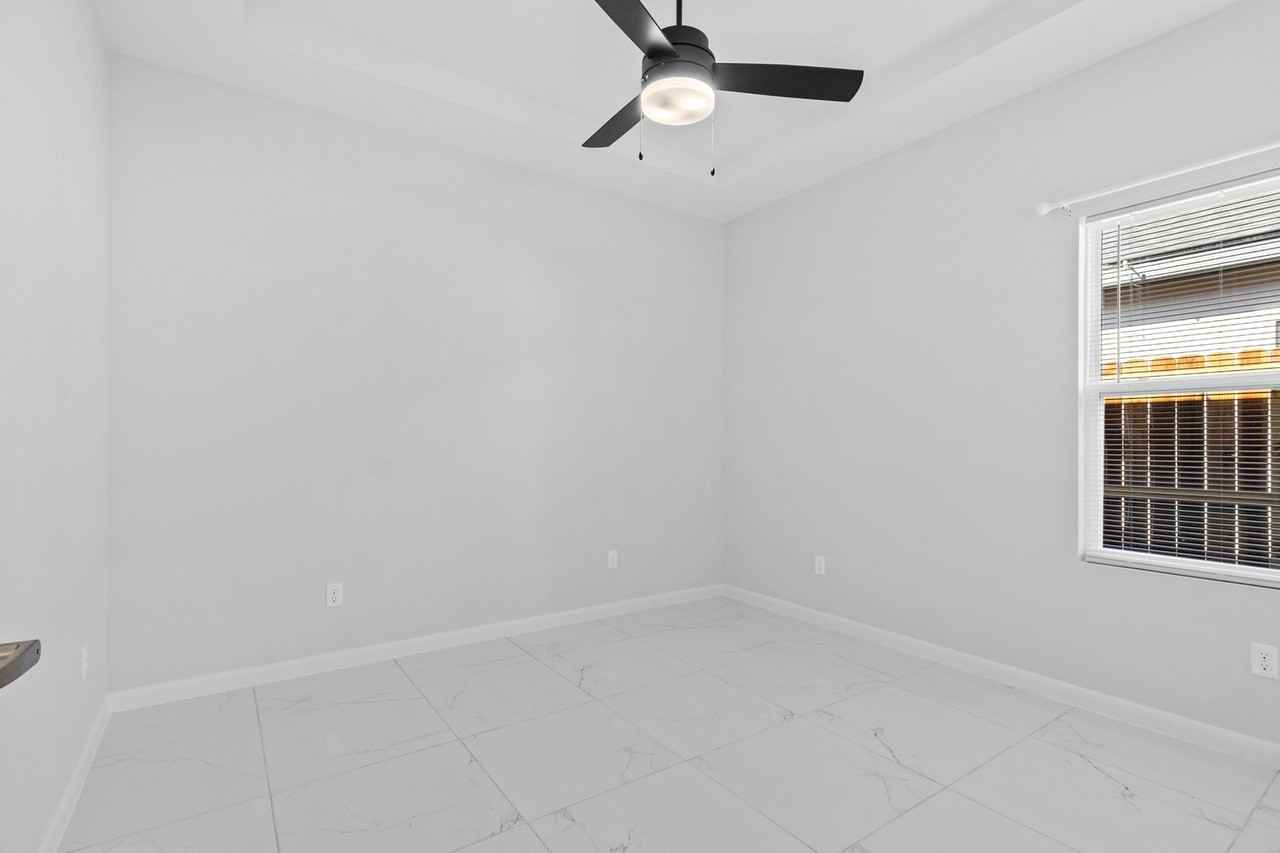 501 Coves Ln #3 - Photo 3 of 13