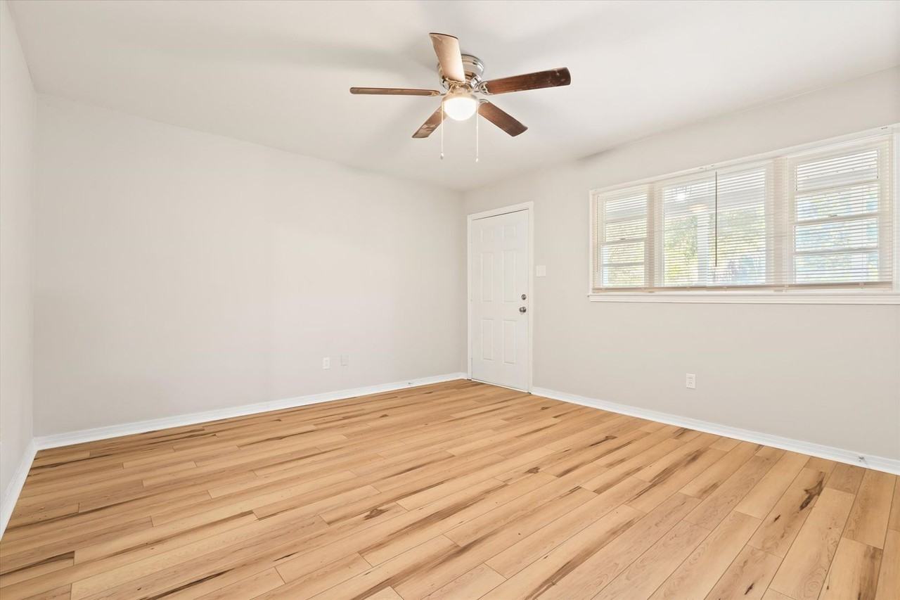 1405 Middle Ring Rd - Photo 2 of 21