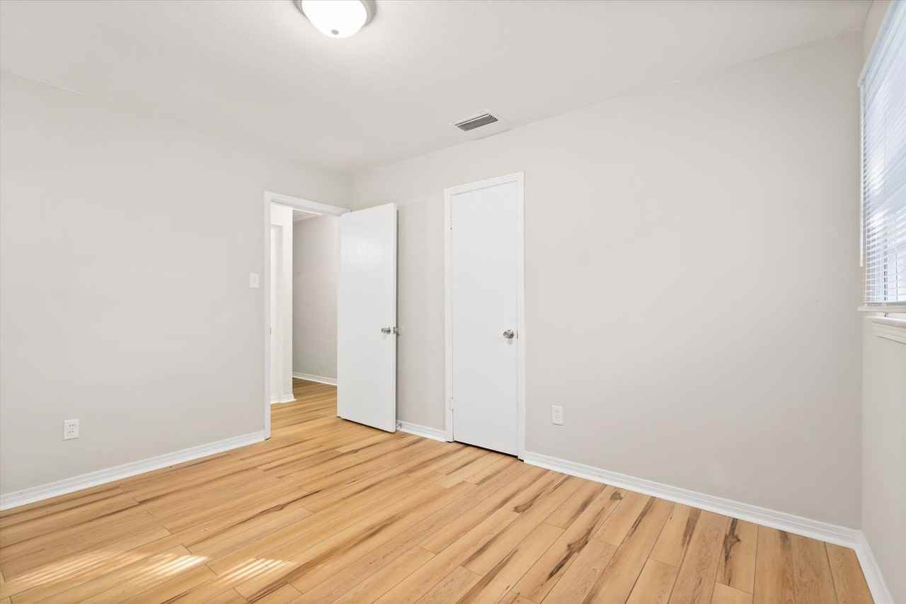 1405 Middle Ring Rd - Photo 6 of 21