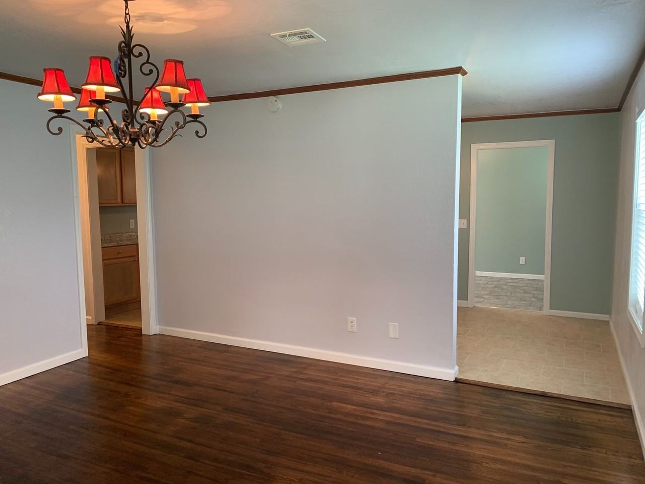 1462 N College Ave - Photo 2 of 17