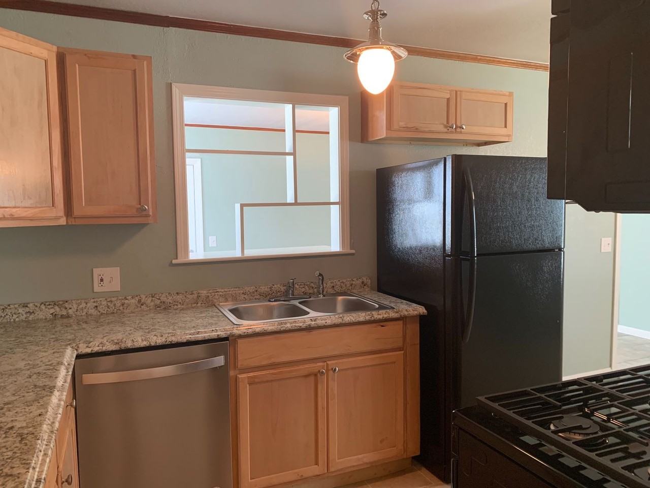 1462 N College Ave - Photo 4 of 17