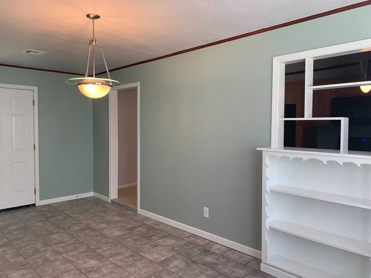 1462 N College Ave - Photo 6 of 17