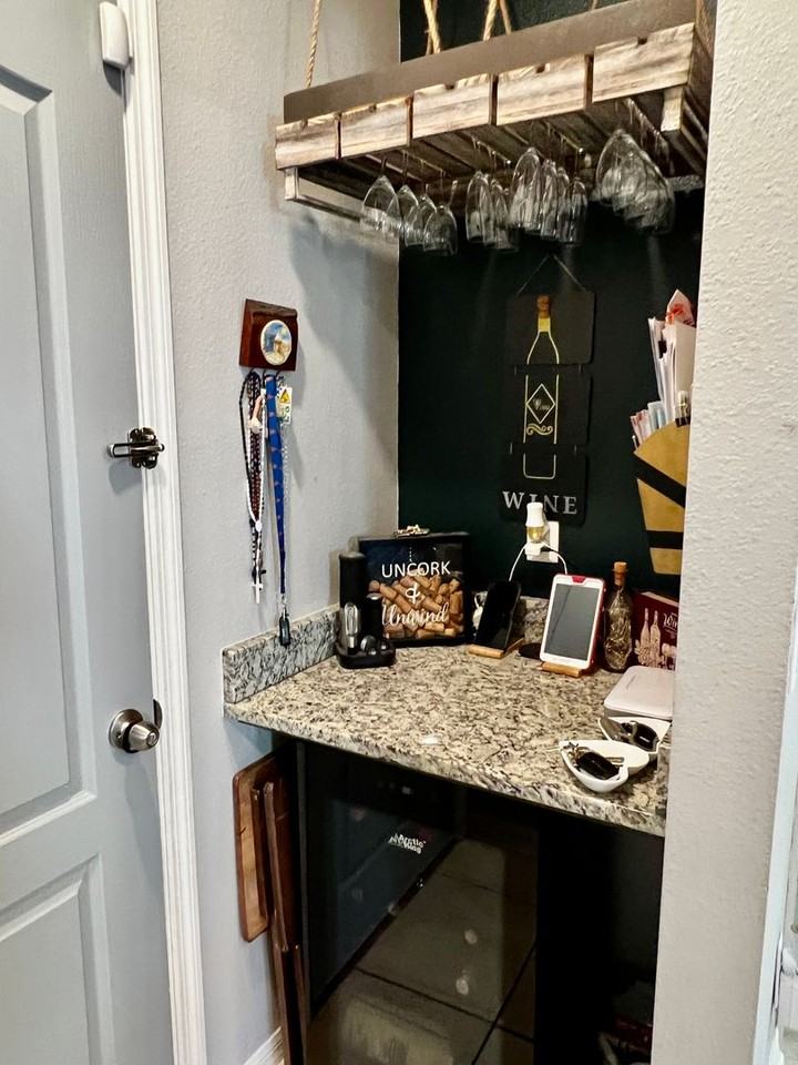 125 Walnut Way - Photo 5 of 24