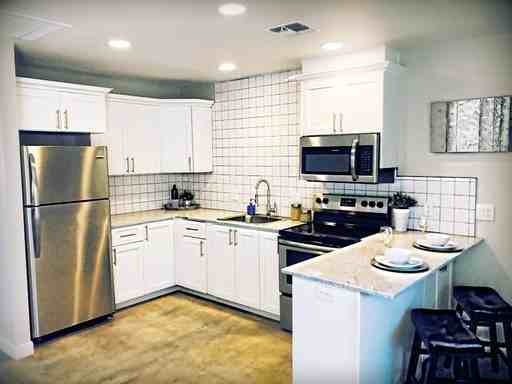 3011 N 38th St #07 - Photo 3 of 18