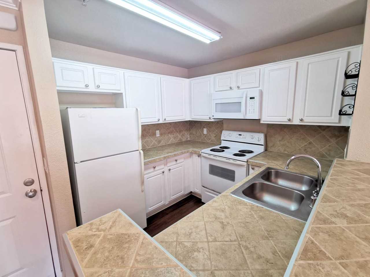 8889 Caminito Plaza Centro - Photo 6 of 15