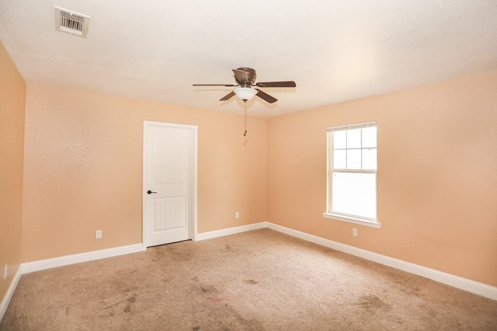 401 S Dallas St - Photo 3 of 11