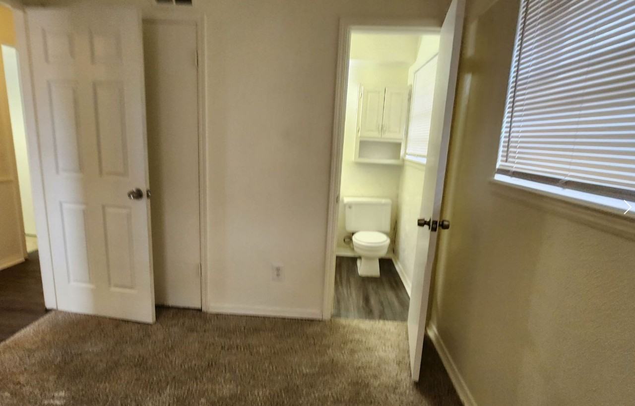 4613 Se 41st St #1 - Photo 4 of 25