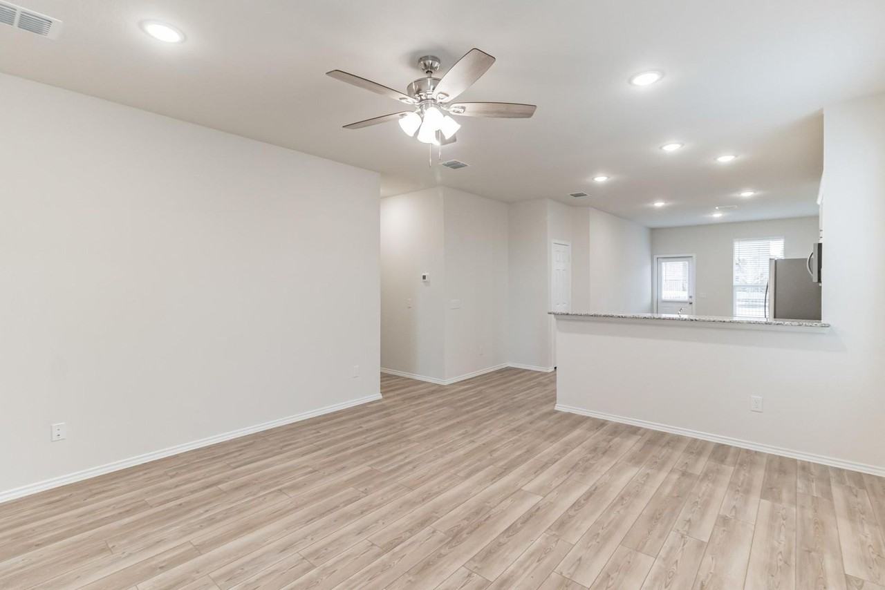 804 Cormorant St - Photo 7 of 25