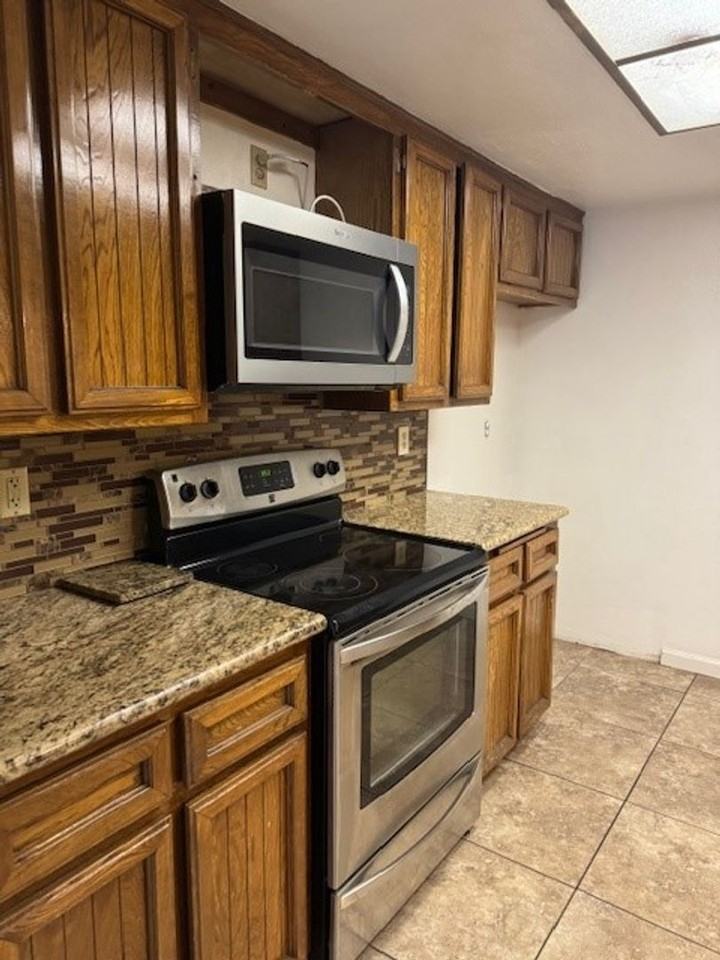 2601 Ashe Rd #26 - Photo 3 of 13
