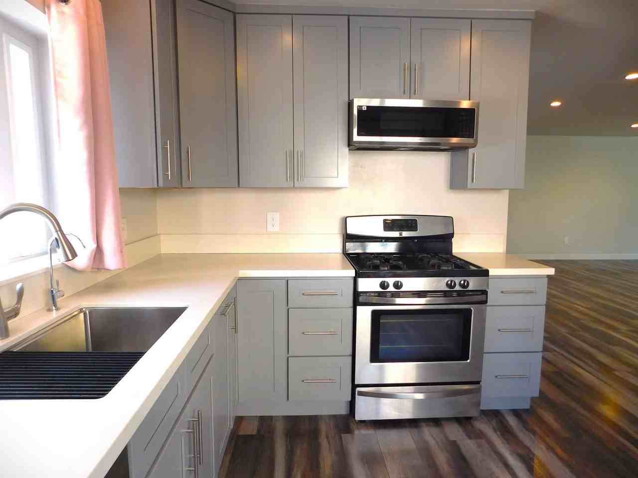 8109 Brimfield Ave - Photo 5 of 20
