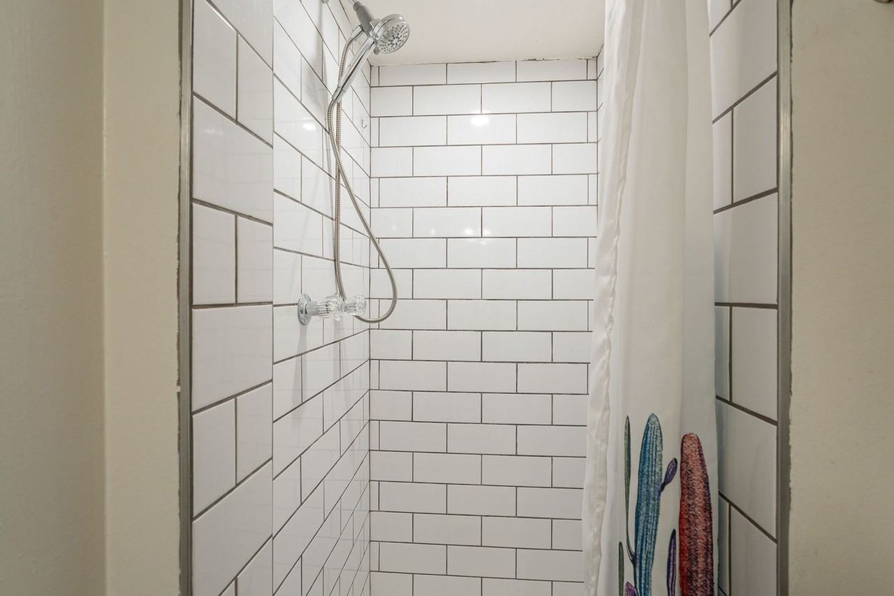 1540 W Berridge Ln - Photo 4 of 8