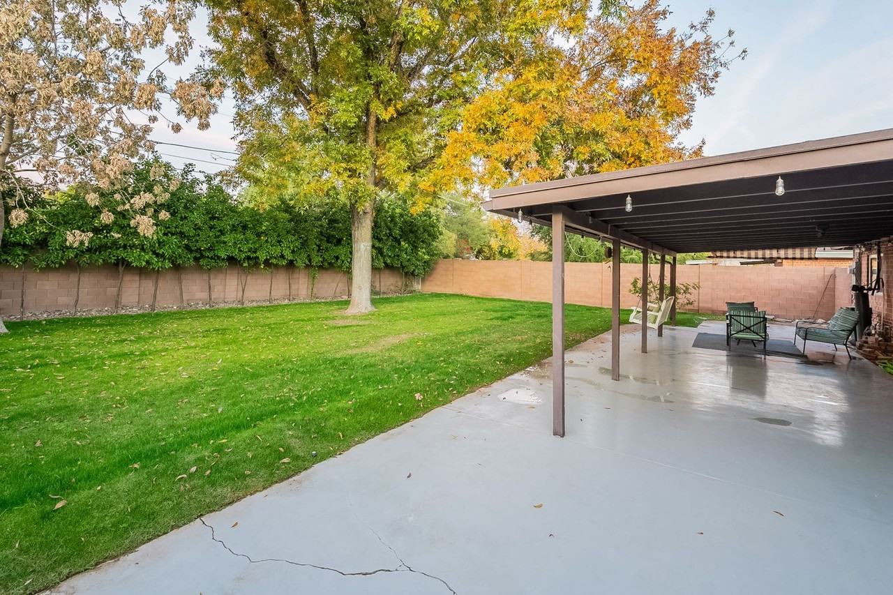 1540 W Berridge Ln - Photo 5 of 8