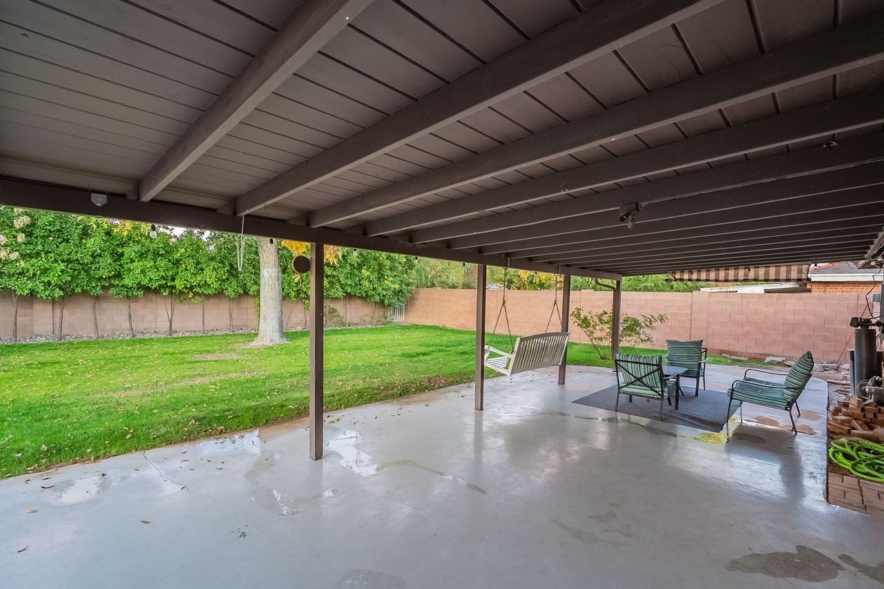 1540 W Berridge Ln - Photo 6 of 8