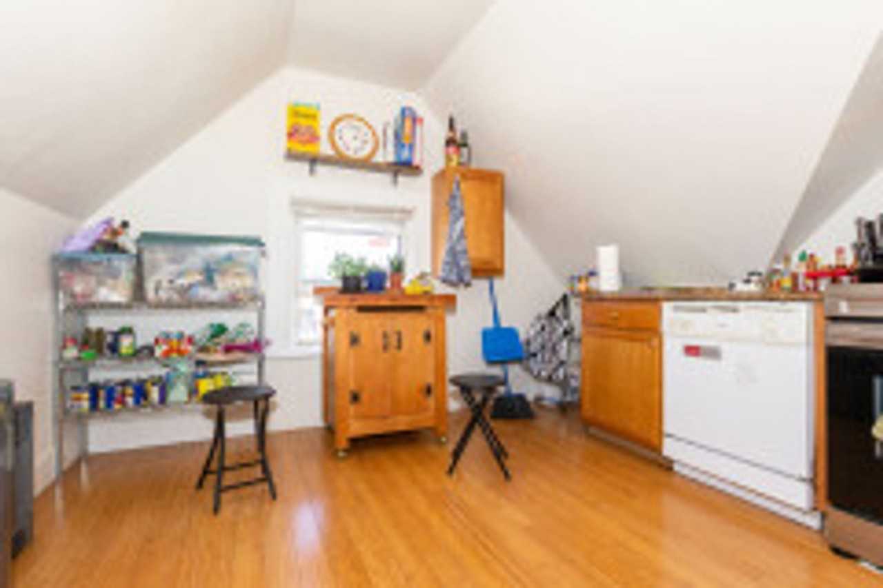 13 Greylock Road - Photo 7 of 9