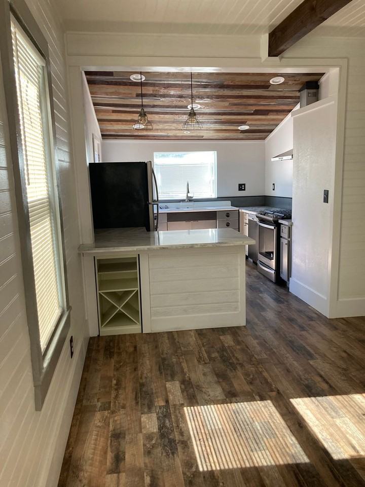 635 Elko Ave - Photo 6 of 15