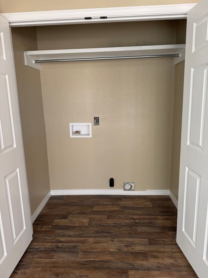 123 E Lime St - Photo 3 of 27