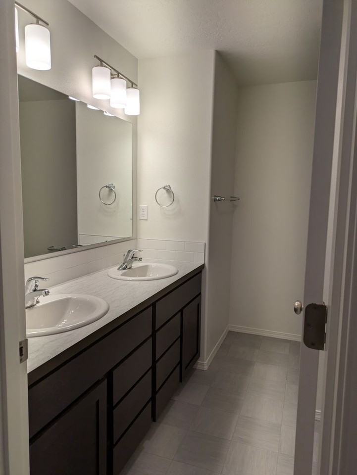 3684 S Roosevelt St - Photo 5 of 11