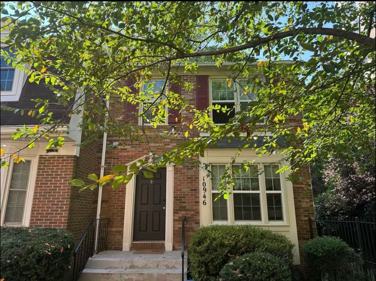 10946 Rampart Way - Photo 3 of 15