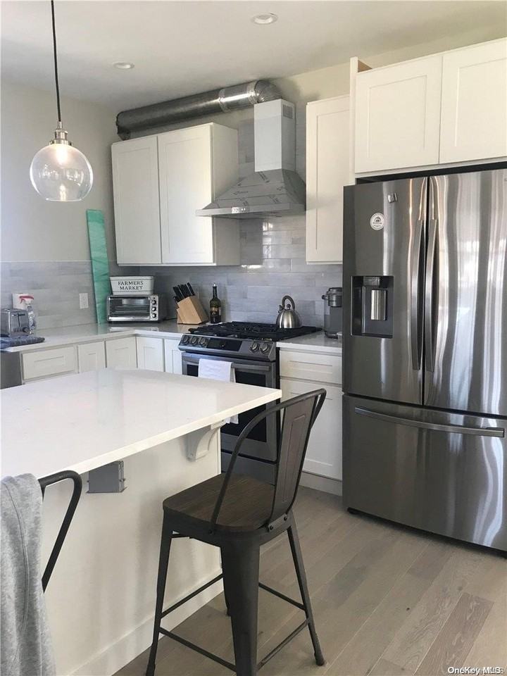 446 Dehnhoff Walk - Photo 3 of 12