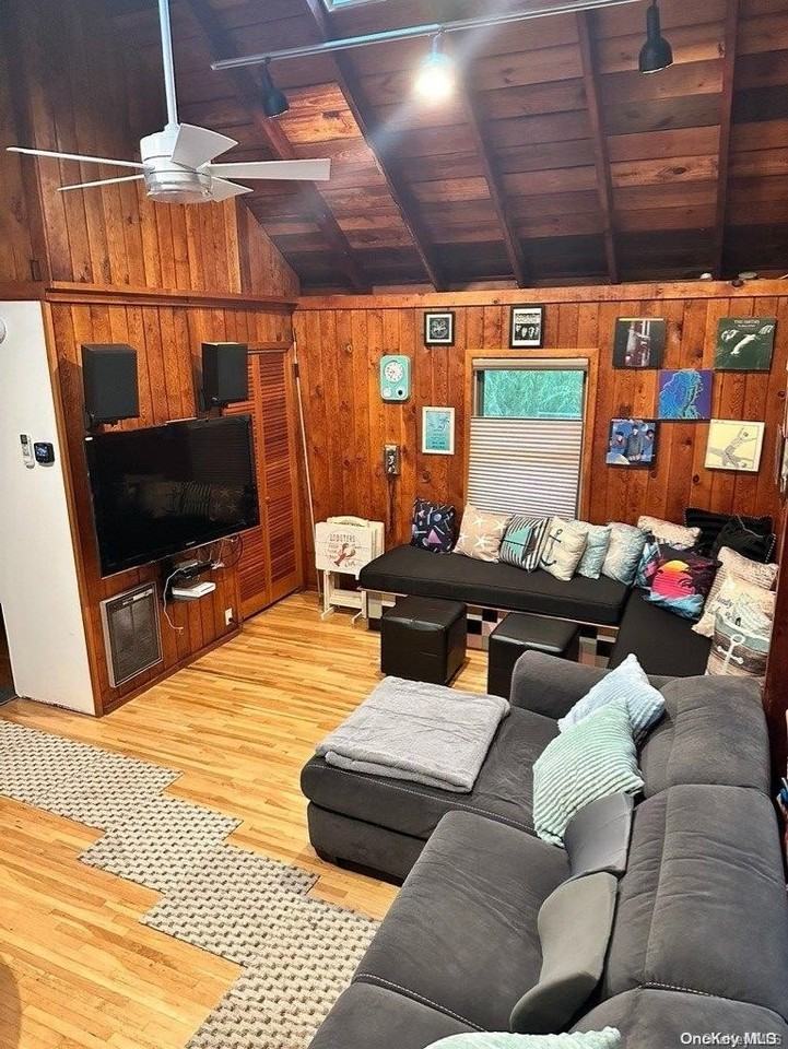 180 180 Clipper Road - Photo 3 of 17