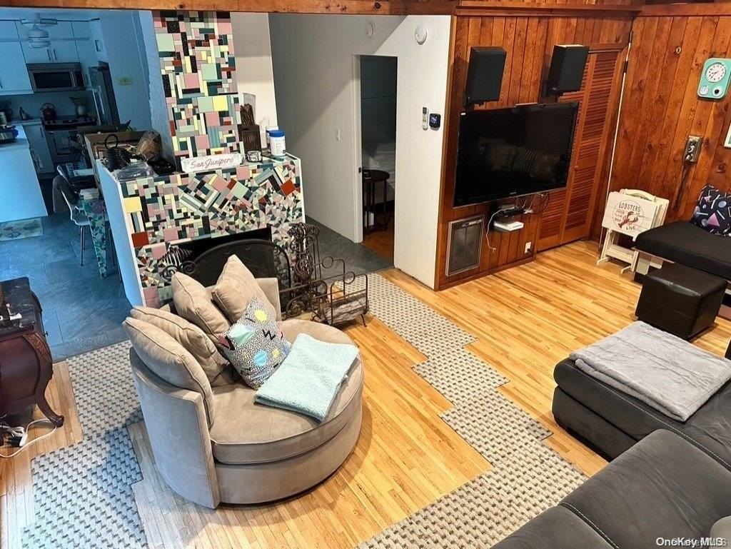 180 180 Clipper Road - Photo 4 of 17