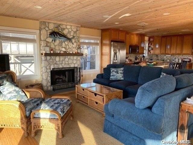 50 East End Walk - Photo 4 of 21