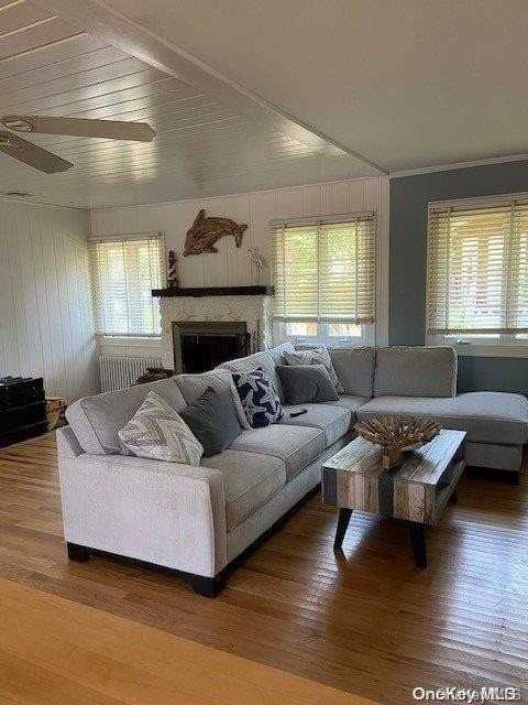 664 Ocean Breeze Walk - Photo 3 of 15