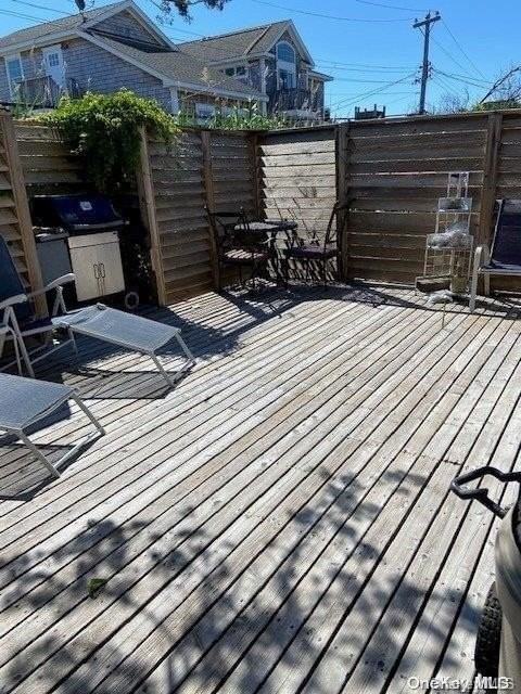 295 Cottage Walk - Photo 2 of 14