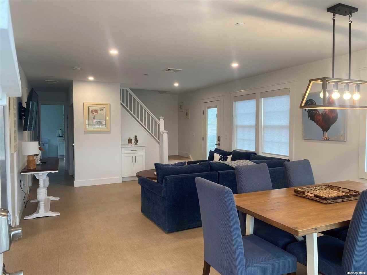 448 Dehnhoff Walk - Photo 4 of 7