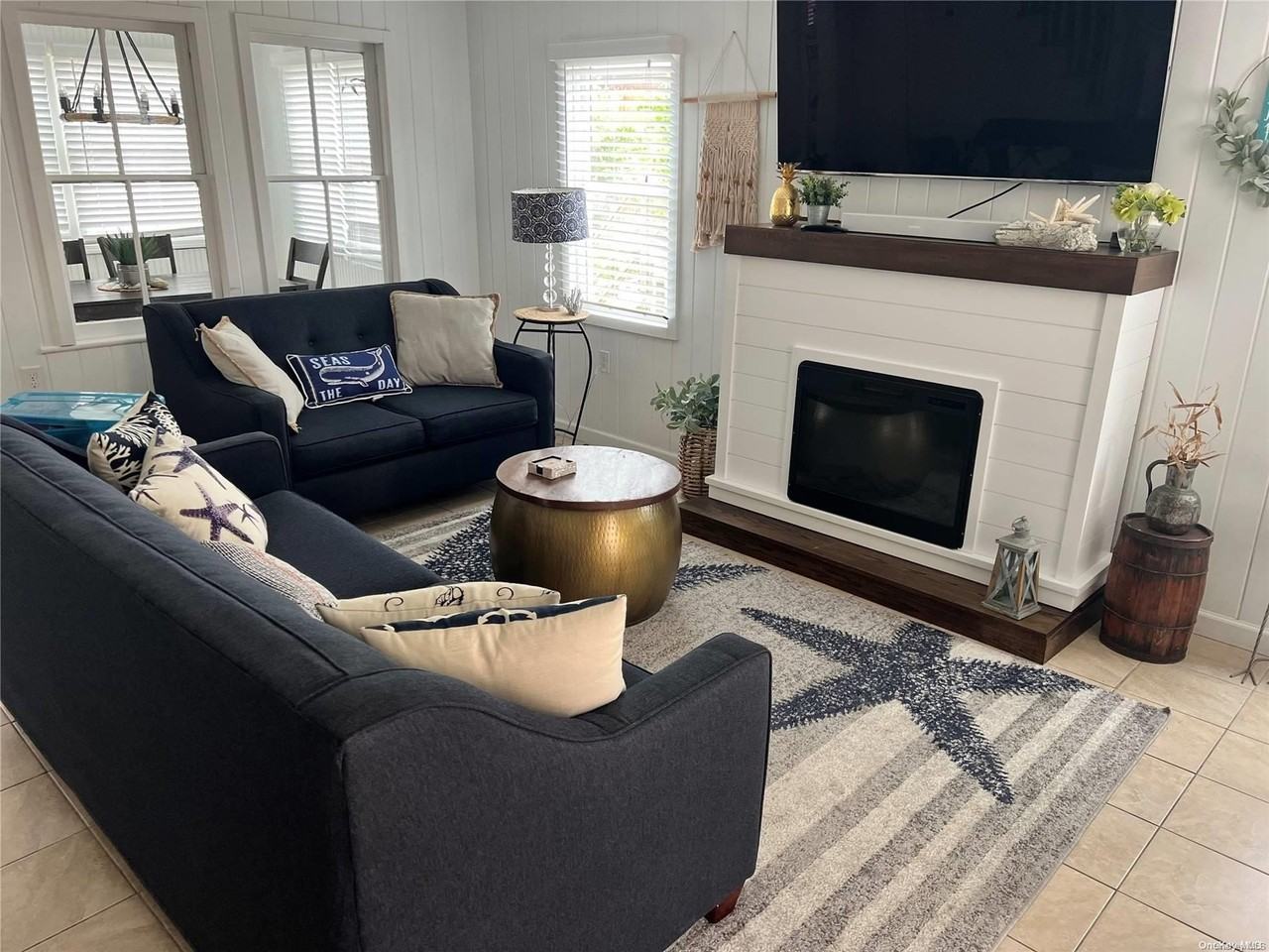 149 Bungalow Walk - Photo 3 of 15